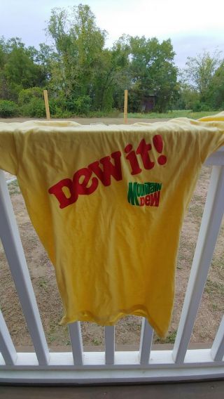 2 1980 Mountain Dew Can Banks & Dew It T - Shirts / Size Medium 2