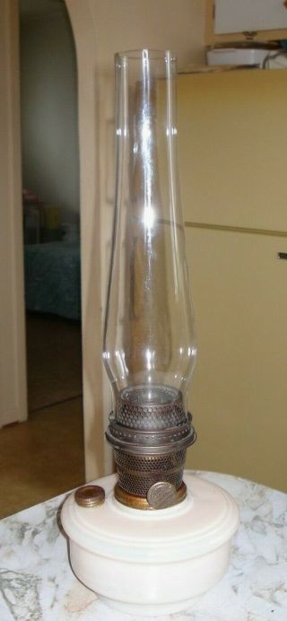 Vintage Aladdin Model B Nu - Type Oil Lamp Alacite With Chimney
