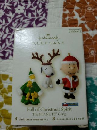 Hallmark Full Of Christmas Spirit The Peanuts Gang Miniatures Ornament