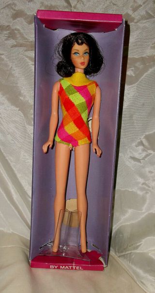 Vintage 1968 Tnt Barbie Marlo Flip W.  Box & Stand - In Multi Print Ss - Nm