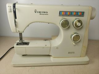 Husqvarna Viking 6010 Vintage Sewing Machine - Read
