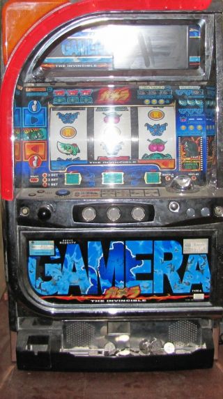 Pachislo Gamera Slot Machine Quarter / Token