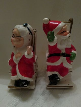 Vtg Lefton Ceramic Santa & Mrs Claus Rocking Chairs Salt & Pepper Shakers 8139 2