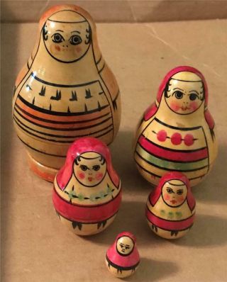 Vintage Matpewka Russian 5 - Piece Nested Doll Set - 4 1/2 " T