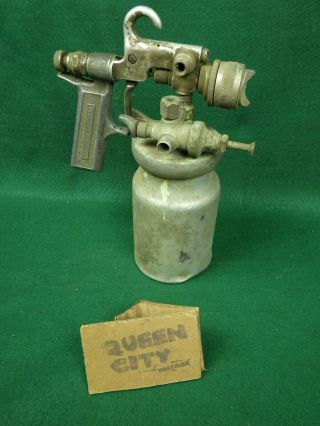 vintage/antique DeVilbiss Type AV paint spray gun w/type KN - series 50 cup 2