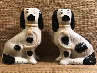Vintage Pair King Charles Black White Spaniels Mantle Dogs Porcelain Figures 7”