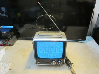 Sony 10.  5 " Vintage Retro Portable Black And White Television,