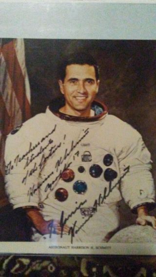 Harrison Schmitt Apollo 17 Autograph Signed 8x10