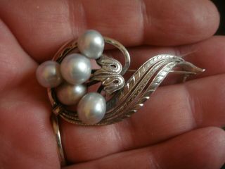 A Vintage Unusual Grey Pearl Signed Mikimoto Silver Brooch Pin