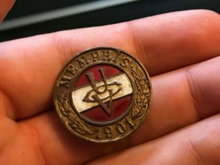 1901 United Confederate Veteran Lapel Pin Enamel Memphis Button Vintage Ucv