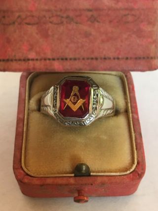 Vintage Antique Freemason Masonic Ring Red Stone Size 10.  25 10k Gold 6 Grams Box