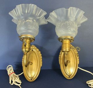 Vtg Pair Gold French Wall Sconce Lamp Lights Ruffled Shade Globe Swan Key Turn