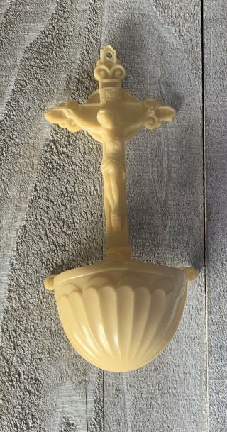 Vintage • Jesus Christ On The Cross • Crucifix Holy Water Font • Plastic 2