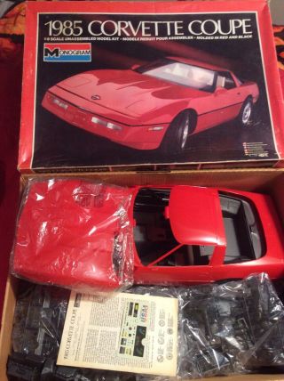 Vintage Huge 1/8 Scale Monogram Plastic Model Kit 2608 Red 1985 Corvette Coupe