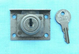 Jennings Slot Machine Lock And Key Lock Marked Odj