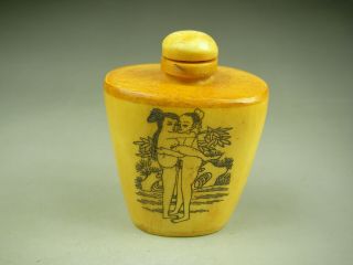 Rare Antique Chinese Hand - carved Cattle Bone snuff bottle Men and women 0604 2