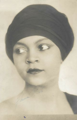 Florence Mills (blackbirds) Rare,  Hand - Signed 1920s Vintage 8.  5” X 5.  5” Portrait