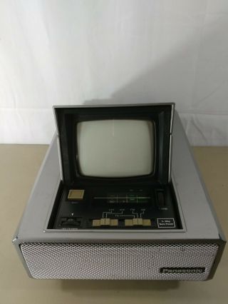 Vtg 1981 Panasonic 5 " Portable Tv & Radio Model Tr - 5050p
