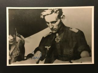 Photo Signed Oberst Erich Hartmann Luftwaffe Top Wwii Fighter Ace Jg 52