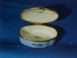 Vintage LIMOGES FRANCE Porcelain HAND PAINTED RING BOX w FLORAL DESIGN 3