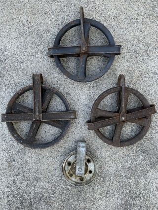 Antique Water Well Pulleys—set Of 4—old Barn Well Pulleys—wash Line Pulleys