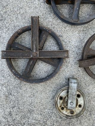 Antique Water Well Pulleys—set of 4—old Barn Well Pulleys—Wash Line Pulleys 2