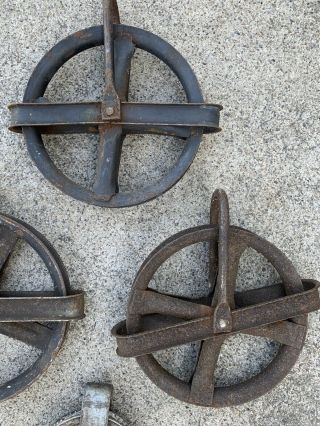 Antique Water Well Pulleys—set of 4—old Barn Well Pulleys—Wash Line Pulleys 3