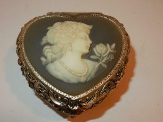 Vintage Cameo Trinket Or Small Jewelry Box On Legs Lovely Gray & Silver