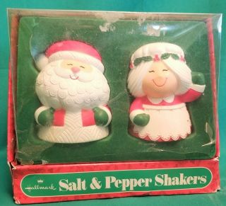 Vintage Hallmark Santa & Mrs.  Claus Salt And Pepper Shakers