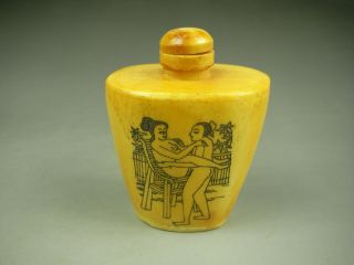 Rare Antique Chinese Hand - Carved Cattle Bone Snuff Bottle Men And Women 1205