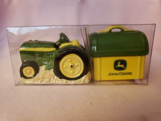 John Deere Salt & Pepper Shaker Set Tractor & Lunch Box In Case