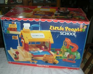 Vintage Fisher Price Little People School House 2550 Complete With Ch
