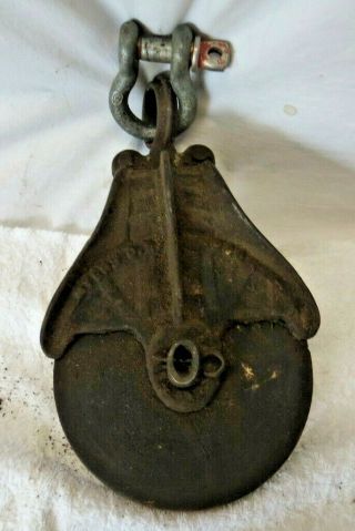 Antique Vintage Myers Ok Barn Pulley H - 298 Hay Cast Iron & Wood Steampunk (2)
