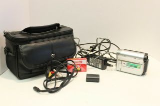 Vtg Sony Handycam Carl Zeiss 40x Optical Zoom Dcr - Hc52 Compact Camcorder Bundle