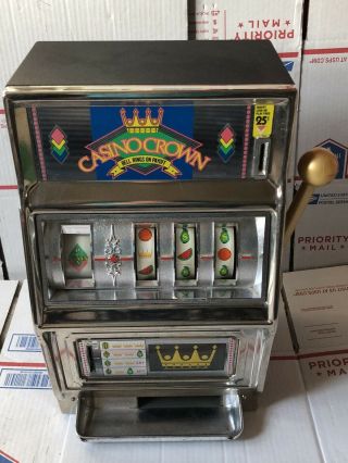 Vintage Casino Crown 25 Cent Quarter Bank Slot Machine Great Mini Gift