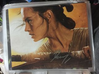 Daisy Ridley (rey) Autographed 8×10 Photo Star Wars Force Awakens Last Jedi 2