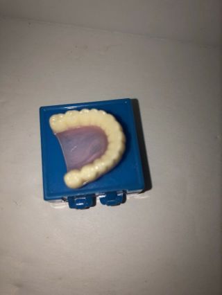 Vintage Gag Gift Smallest Falsies In The World False Tiny Teeth With Case 3