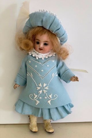 4.  5” (12 Cms) Antique French Or German Mignonette Doll,  Mark: 1907 Dep B/a 122
