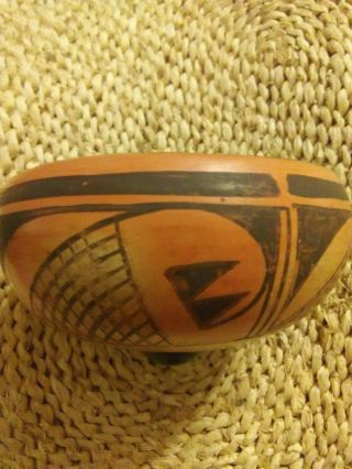 A Hopi Pueblo Pot,  A Southwest Native American Indian Art Piece 4 1/2 " X 2 " Tall