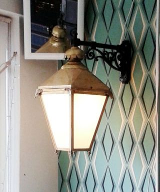 Vintage Outdoor Lantern And Wall Bracket.  Ref 2254