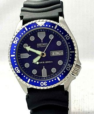 VINTAGE SEIKO DIVER`S AUTOMATIC 17 JEWEL 200M DAY DATE TURNING BEZEL MEN`S WATCH 2