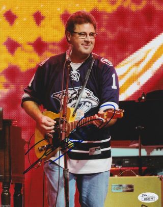 Vince Gill In - Person Signed 8x10 Photo W/ Jsa K08071