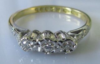 Vintage 18ct Yellow Gold Diamond 3 Stone Ring Size K 1/2