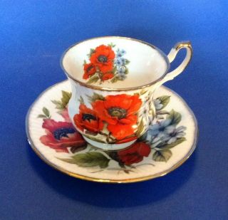 Queens Pedestal Tea Cup & Saucer - White With Red Poppies Staffordshire England