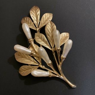 Vintage Crown Trifari Brushed Gold Tone Leaf Baroque Faux Pearl Brooch