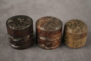 Vintage Asian Folk Art Wood Carved Trinket Pill Boxed Round Dome Screw Tops