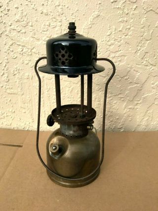 A Vintage Coleman Single Mantle Gas Lantern – Model 243a