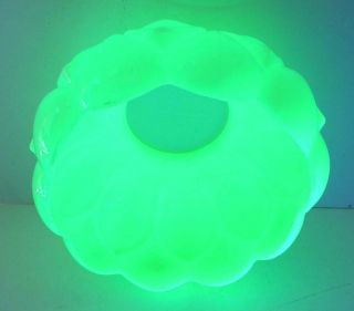 Antique Opaque Vaseline Uranium Glass Lamp Shade Lotus Water Lily 3 3/8 " Fitter