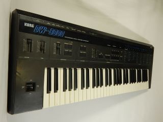 Korg DW - 8000 Vintage Programmable Waveform Synthesizer Keyboard 2