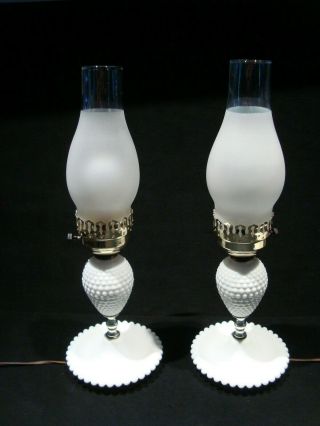 2 Vintage Hobnail Milk Glass Table Lamps Pair Boudoir Vanity Bedside Set 18 Inch